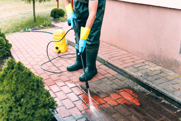 Best Sidewalk Pressure Washing  in Independence, WI